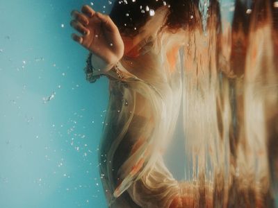 Abstract motion blur representing fluid movement.